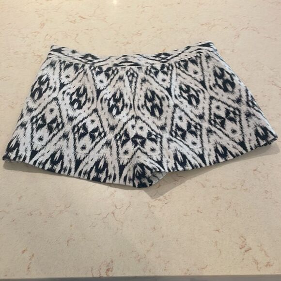 Erin Fetherston side zip shorts SZ 10 - Picture 9 of 10